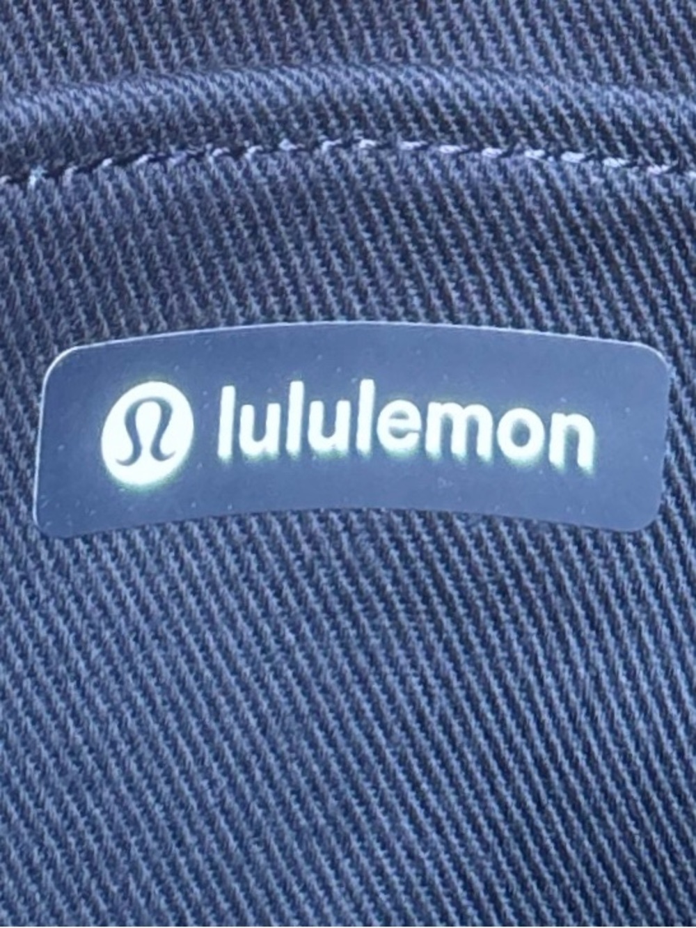 NWT Lululemon Daily Multi Pocket Mini Canvas Tote Bag In True Navy/Bone - Picture 9 of 9